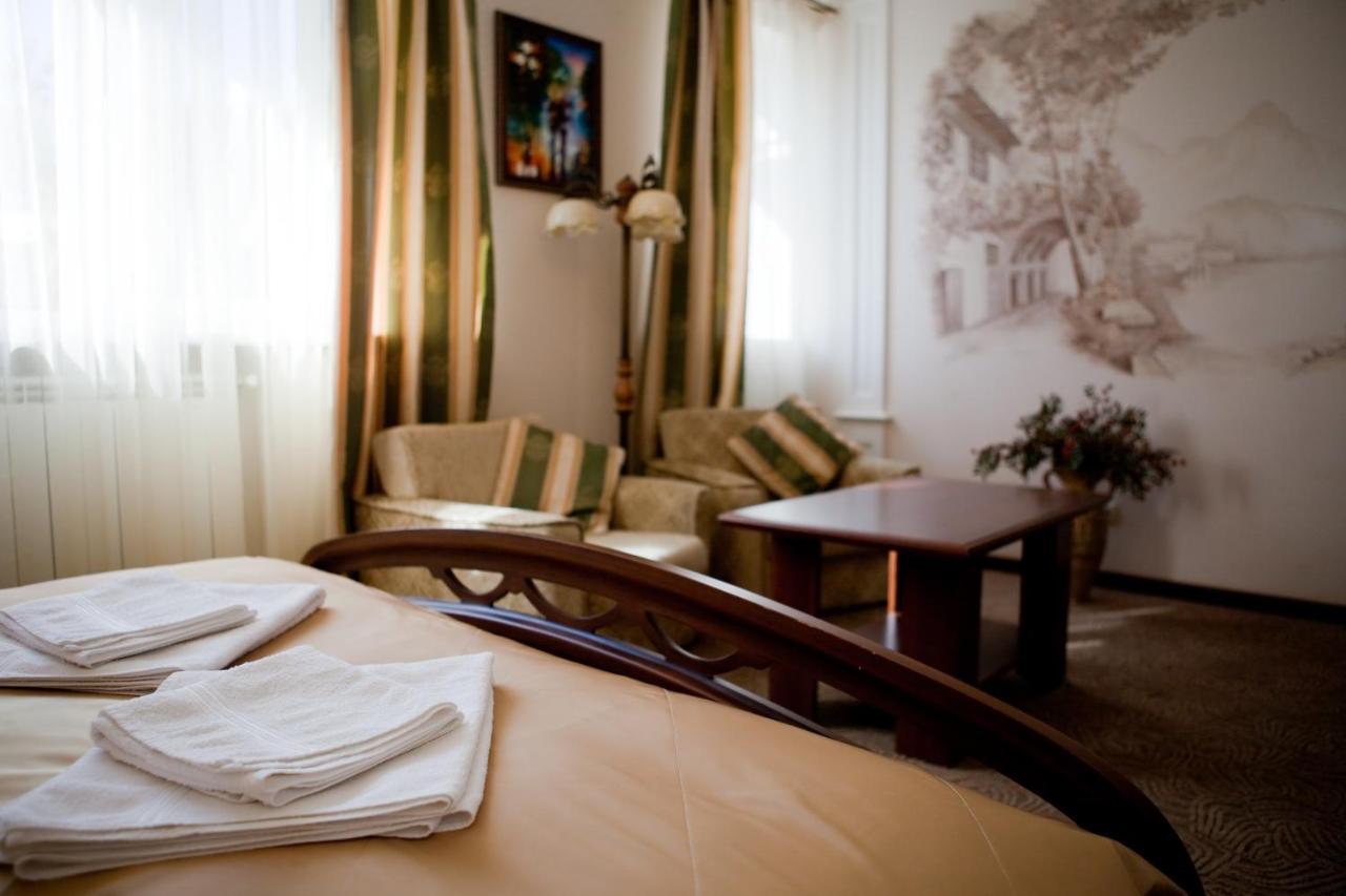 Villa Oselya Kijów Zewnętrze zdjęcie